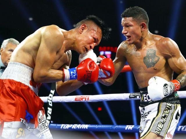 Thể thao - Choáng váng: Võ sĩ tung 232 cú đấm knock-out đối thủ nhanh chóng