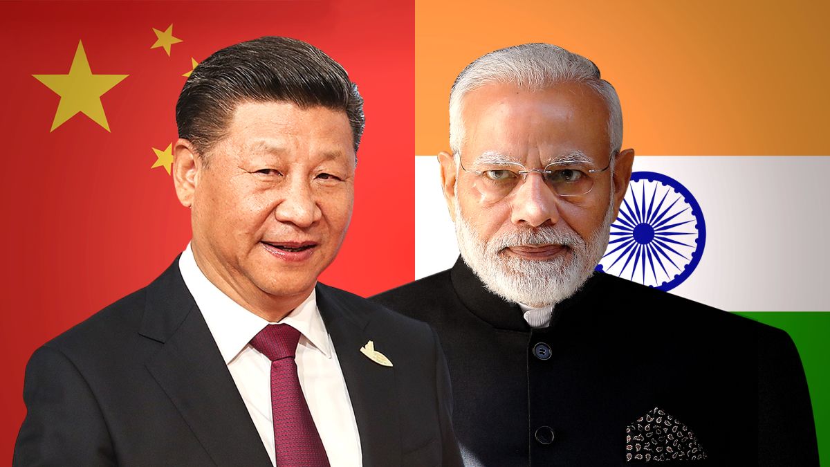 Thủ tướng Ấn Độ Narendra Modi (phải) và Chủ tịch Trung Quốc Tập Cận Bình. Ảnh: CNN