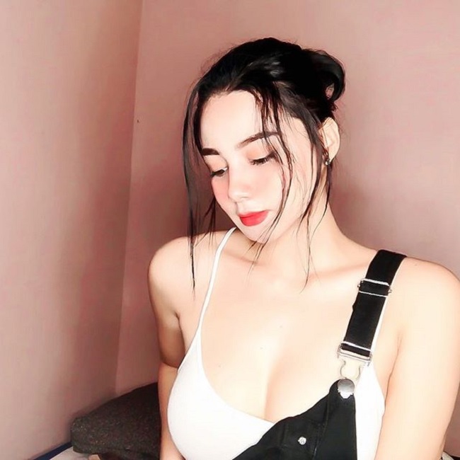 Shaine Rizelle Macela đang được khen ngợi là hot girl Tik Tok nóng bỏng bậc nhất mạng xã hội ở Philippines hiện nay.&nbsp;
