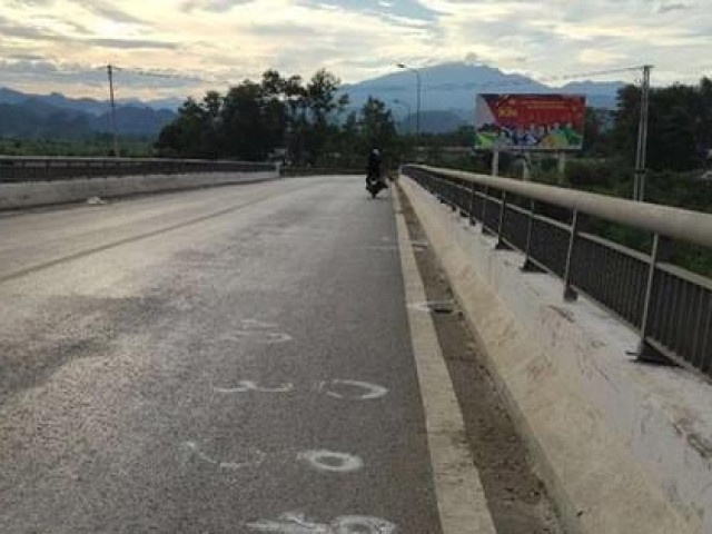 Pháp luật - Mâu thuẫn, hai anh em mang theo súng bắn gục đối thủ trong đêm