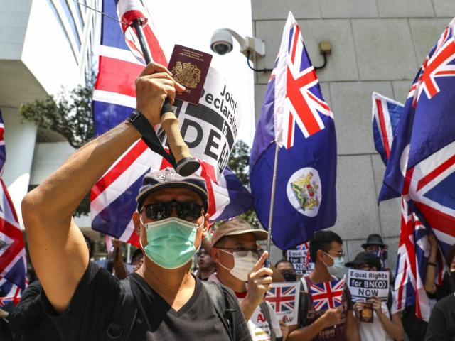 Thế giới - Trung Quốc nổi giận với liên minh tình báo Ngũ Nhãn vì sẵn sàng đón người Hong Kong