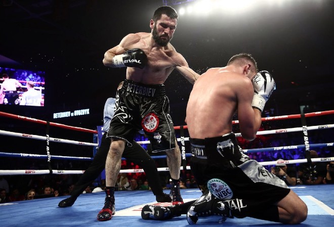 Võ sĩ&nbsp;Artur Beterbiev hạ đối thủ
