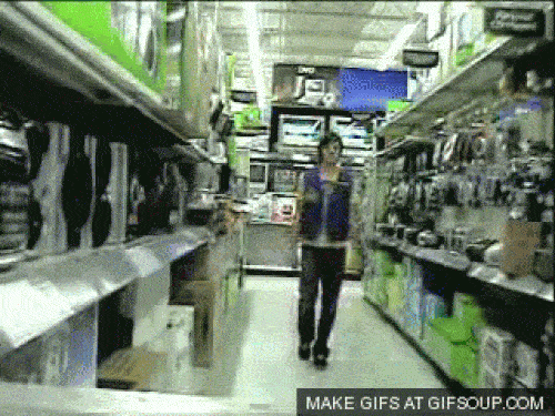 Ngã ngửa với những hành động khó đỡ của con người nơi công cộng - 7