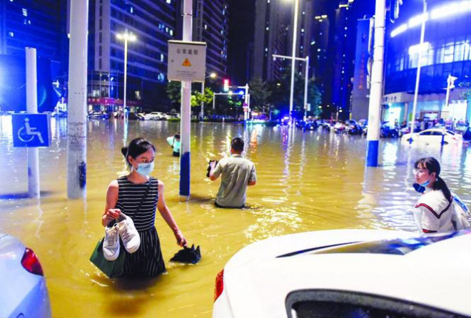 Ngập lụt ở tỉnh An Huy ngày 27/6. Ảnh: China Daily