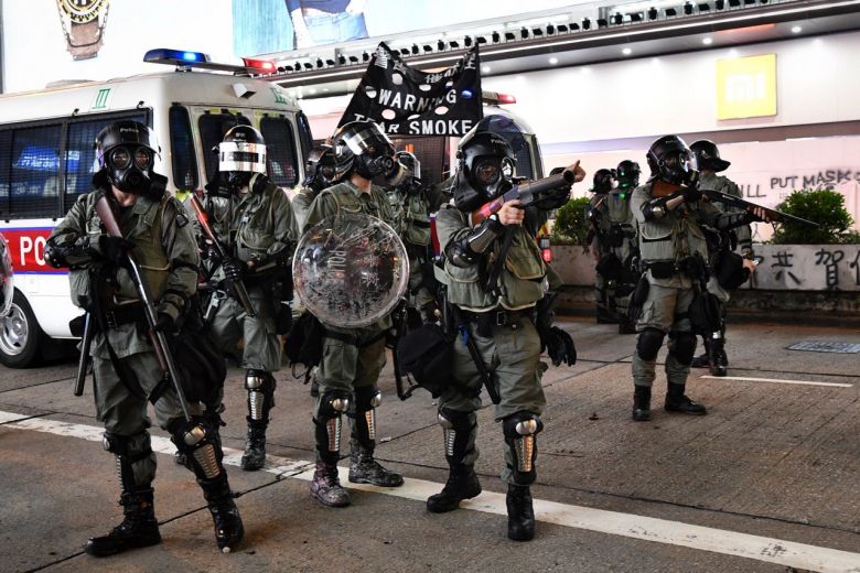 Cảnh sát Hong Kong. Ảnh: Reuters