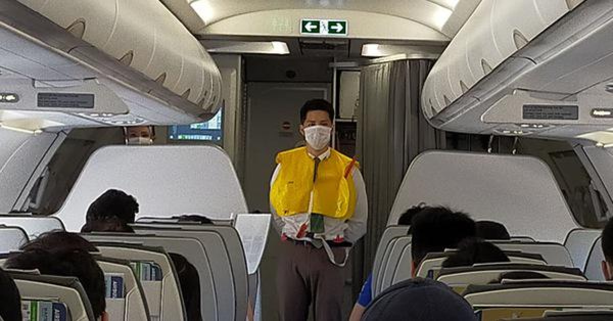 Tin tức trong ngày - Xé vỏ áo phao, chây ì nộp phạt, một phụ nữ bị cấm bay