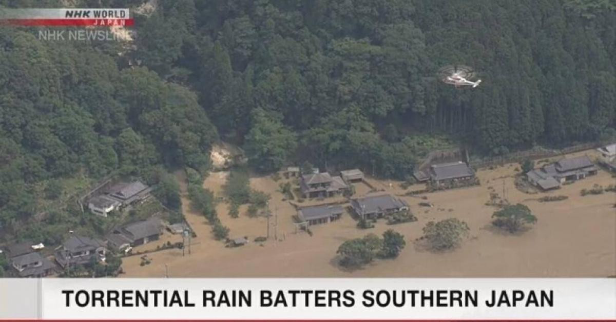 Thế giới - Video: Lũ lụt kinh hoàng, cuốn trôi cả cầu ở Nhật Bản