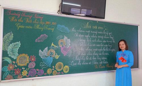 Cô giáo Quảng Trị viết chữ đẹp như vẽ tranh gây sốt mạng xã hội - 5