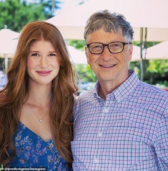 Ái nữ nhà Bill Gates lần đầu hé lộ cuộc sống "đặc quyền" bên trong gia đình tài phiệt bậc nhất thế giới - 3