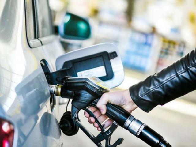 Tư vấn - Điều gì xảy ra khi đổ dầu diesel vào chiếc xe chạy xăng