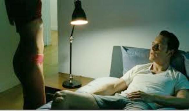 Bộ phim khiến khán giả nóng mắt với những cảnh nóng bỏng cực táo bạo bởi tần suất cảnh sex liên tục từ cảnh trực tiếp cho đến gián tiếp.
