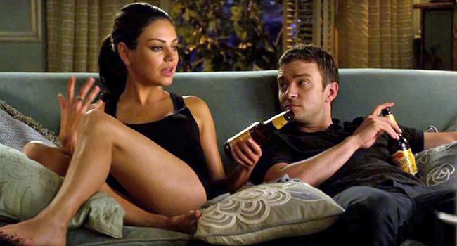 Trong bộ phim &#34;Friends with Benefits&#34;, Justin Timberlake đã có nhiều trải nghiệm về cảnh nóng cùng bạn diễn. Bộ phim nói về cặp đôi chỉ quan hệ ái ân mà không có tình cảm gì cả.
