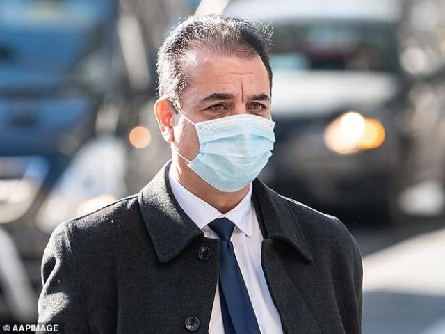 Phi thường - kỳ quặc - Bác sĩ gây mê làm nhiều nữ bệnh nhân ngủ say rồi dùng "cách chữa bệnh" đồi bại