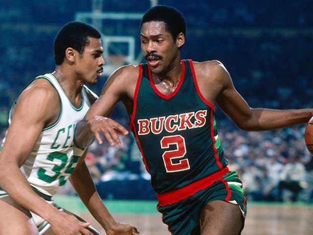 Thể thao - Sốc "siêu dự bị" vô danh giàu hơn Ronaldo chỉ nhờ bán hamburger