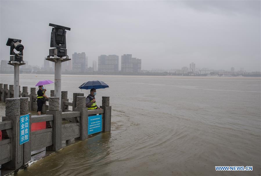 Nước dâng cao ở thành phố Vũ Hán, tỉnh Hồ Bắc, Trung Quốc do mưa lớn kéo dài. Ảnh: Tân Hoa xã