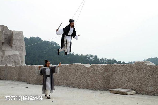 Võ sư Trần Sư Hạnh cần rất nhiều "dây" sau lưng để bay cao