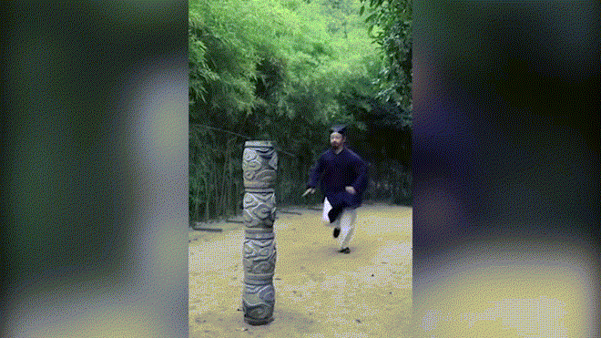 Đạo trưởng Võ Đang biểu diễn khinh công lỗi, lộ rõ trò bịp bợm - 1