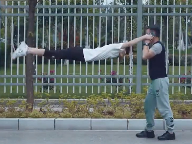 Video Clip Cười - Lợi ích của việc chăm chỉ tập gym