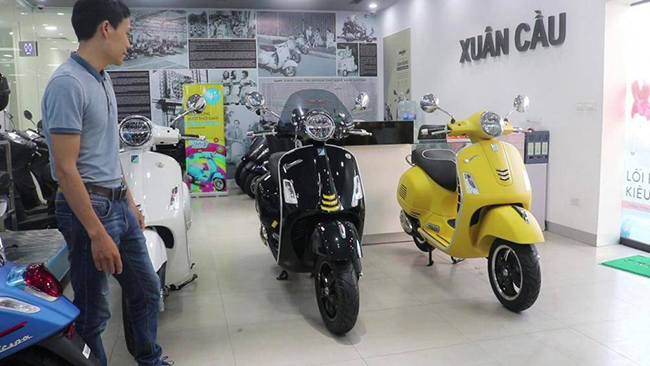 Vespa GTS 300 Super Tech: 155 triệu đồng
