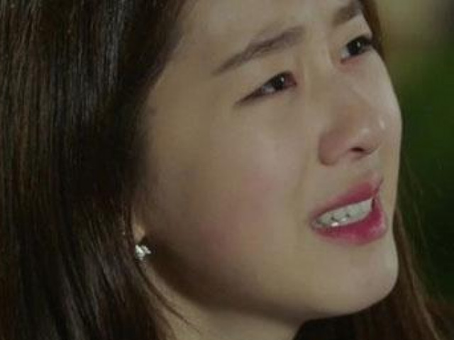 Bạn trẻ - Cuộc sống - Tủi phận khi hàng đêm chồng xem ảnh các cô gái bốc lửa, so sánh chuyện ái ân