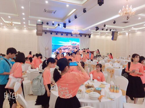 Gala tổng kết năm học sang chảnh như tiệc cưới, dân mạng để lại bình luận thích thú - 5