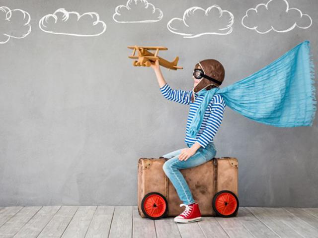 Giáo dục - du học - Đừng bóp nghẹt trí tưởng tượng của trẻ rằng quả táo phải có màu đỏ