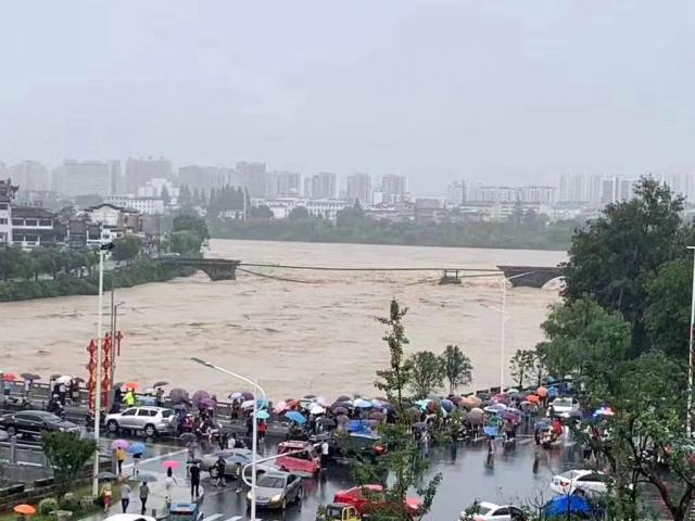 Thế giới - Điểm yếu khiến Trung Quốc "ôm hận" nhìn khối nước ngọt khổng lồ trôi ra biển