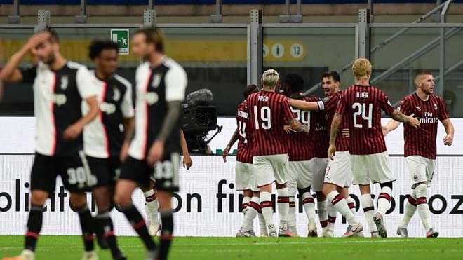 Juventus thua thảm: Từ ăn ba dễ tay trắng, Ronaldo có "gánh" nổi? - 1