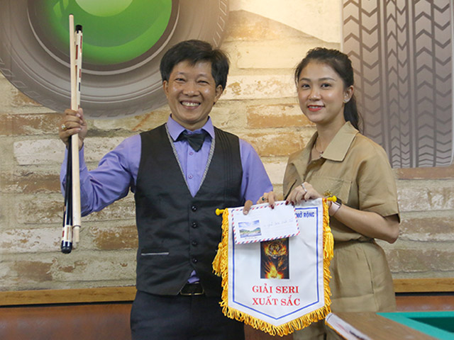 Thể thao - Chung kết bi-a hiếm có: Hữu Tú lập cú đúp danh hiệu, đòi nợ sòng phẳng