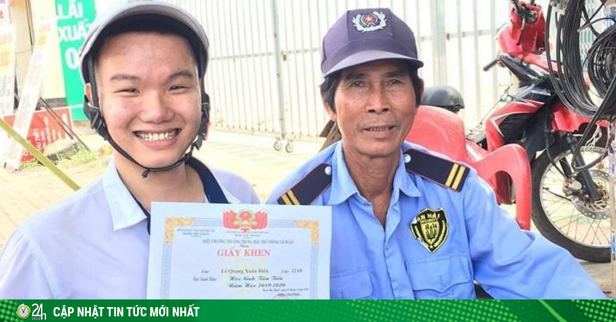 Bộ ảnh hot nhất mùa bế giảng mang giấy khen đi khắp thế gian