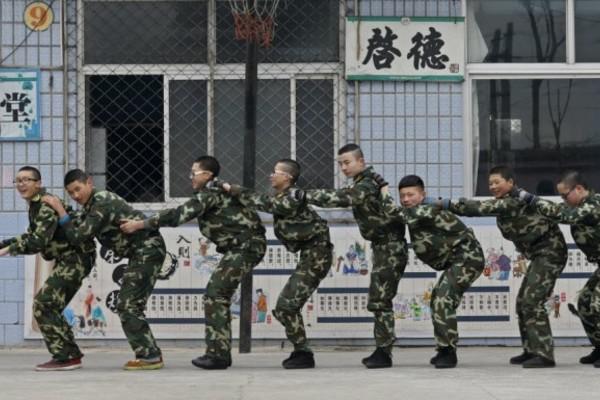 Các học viên&nbsp;tại một trại cai nghiện Internet ở Trung Quốc. (Ảnh: Reuters)