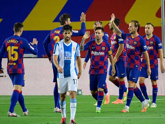Barca chật vật thắng đội cuối bảng Espanyol