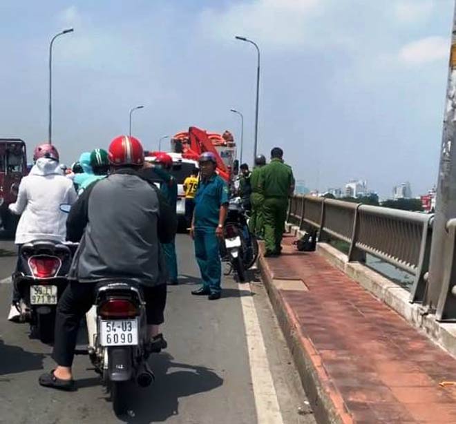 Lực lượng chức năng có mặt ghi nhận vụ việc