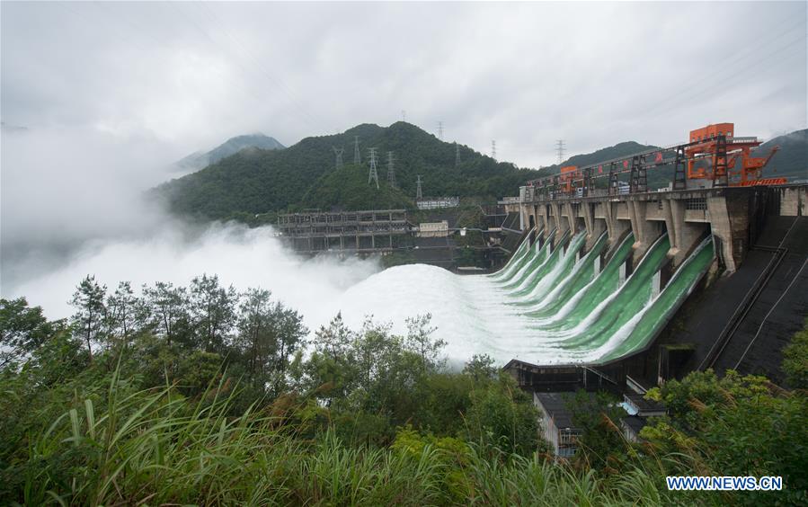 Đây là lần đầu tiên đập thủy điện Tân An Giang mở toàn bộ 9 cổng xả lũ.