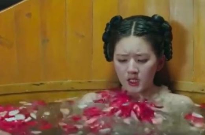 Cảnh "tắm tiên" phim Trung Quốc đã lừa hàng tỷ khán giả thế này đây! - 5