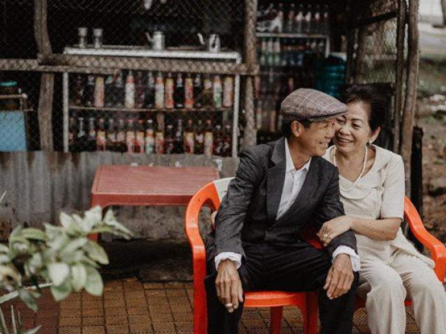 Bạn trẻ - Cuộc sống - Phát hờn với những bộ ảnh kỉ niệm ngày cưới sau hàng thập kỉ của các cặp vợ chồng
