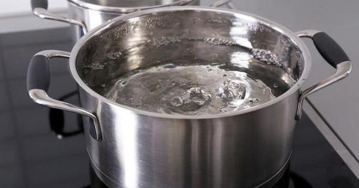 Sức khỏe đời sống - Cảnh báo thói quen uống nước có thể gây ung thư, nhiều người giật mình vì thường xuyên mắc phải