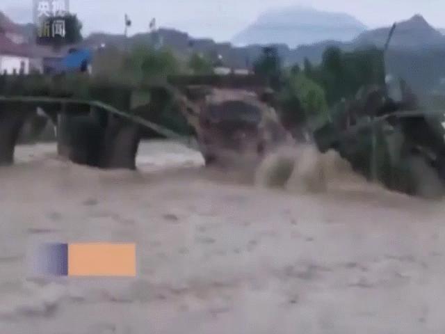 Thế giới - Lũ lụt khó lường, TQ cuống cuồng lo bảo vệ "báu vật" vô giá