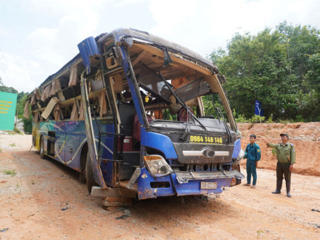 Tin tức trong ngày - Nhân chứng vụ xe khách lao xuống vực: Chưa bao giờ thấy cảnh tượng nào kinh hoàng như vậy