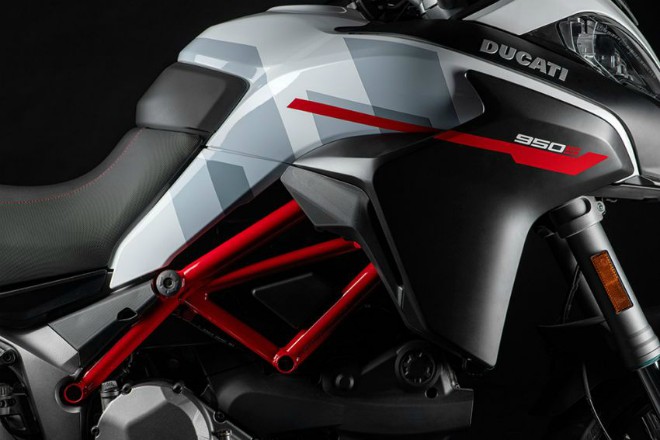 Ngắm xích thố vương 2020 Ducati Multistrada 950 S màu trắng GP - 11