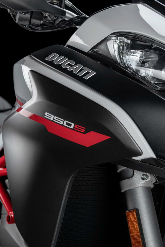 Ngắm xích thố vương 2020 Ducati Multistrada 950 S màu trắng GP - 14