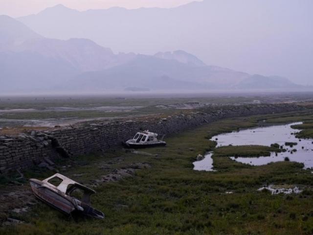 Thế giới - Điều xảy ra với hồ nước ngọt lớn nhất Trung Quốc sau khi có đập Tam Hiệp