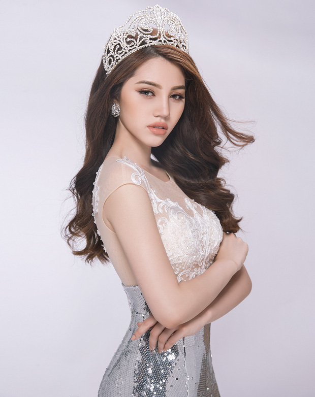 Jolie Nguyễn đăng quang Hoa hậu thế giới người Việt tại Úc năm 2015