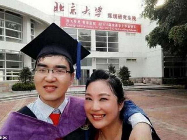 Giáo dục - du học - Kỳ tích về chàng trai bại não bẩm sinh thi đỗ đại học với điểm cao chót vót