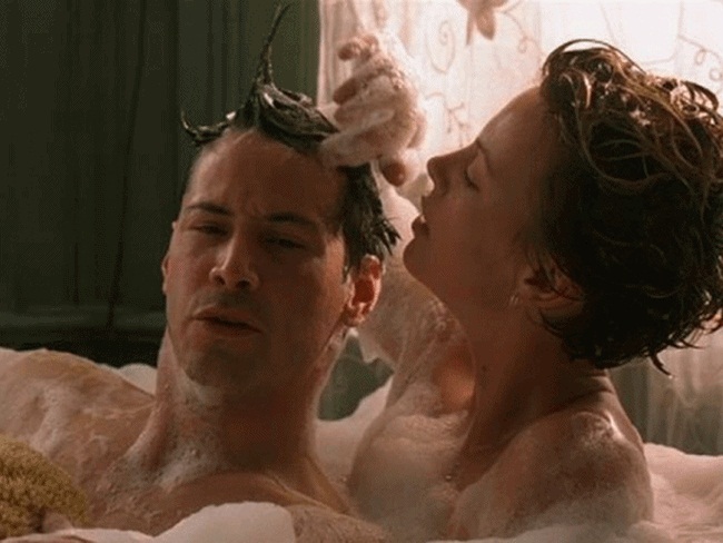 Keanu Reeves và Charlie tiếp tục hợp tác trong "Sweet November"
