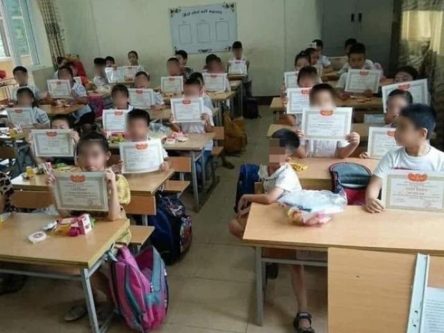 Giáo dục - du học - Bộ trưởng Phùng Xuân Nhạ: Tránh lạm dụng giấy khen dẫn đến "tác dụng ngược"