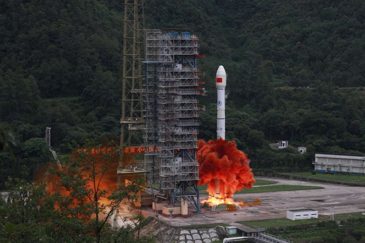 Vệ tinh Bắc Đẩu được Trung Quốc phóng lên không gian hôm 23.6 (ảnh: Hoàn Cầu)