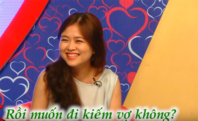 Trần Minh Nguyệt được mệnh danh là "cô giáo xinh nhất Bạn muốn hẹn hò", xuất hiện trong tập 148, lên sóng vào tháng 3/2016. 

