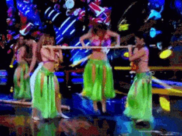 Tranh vui - Những tình huống "sấp mặt" hài hước của các người đẹp