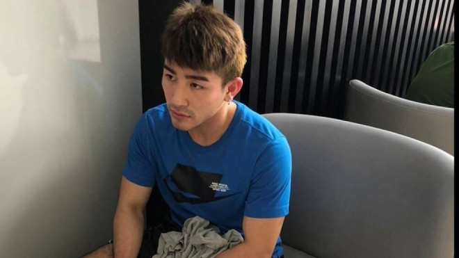 Tú ông Lục Triều Vỹ.